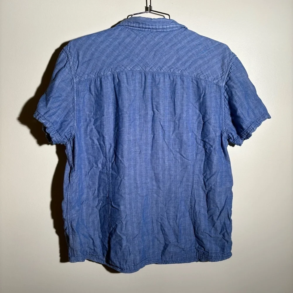 G By Guess Lightweight Cotton Short Sleeve Button Down Shirt